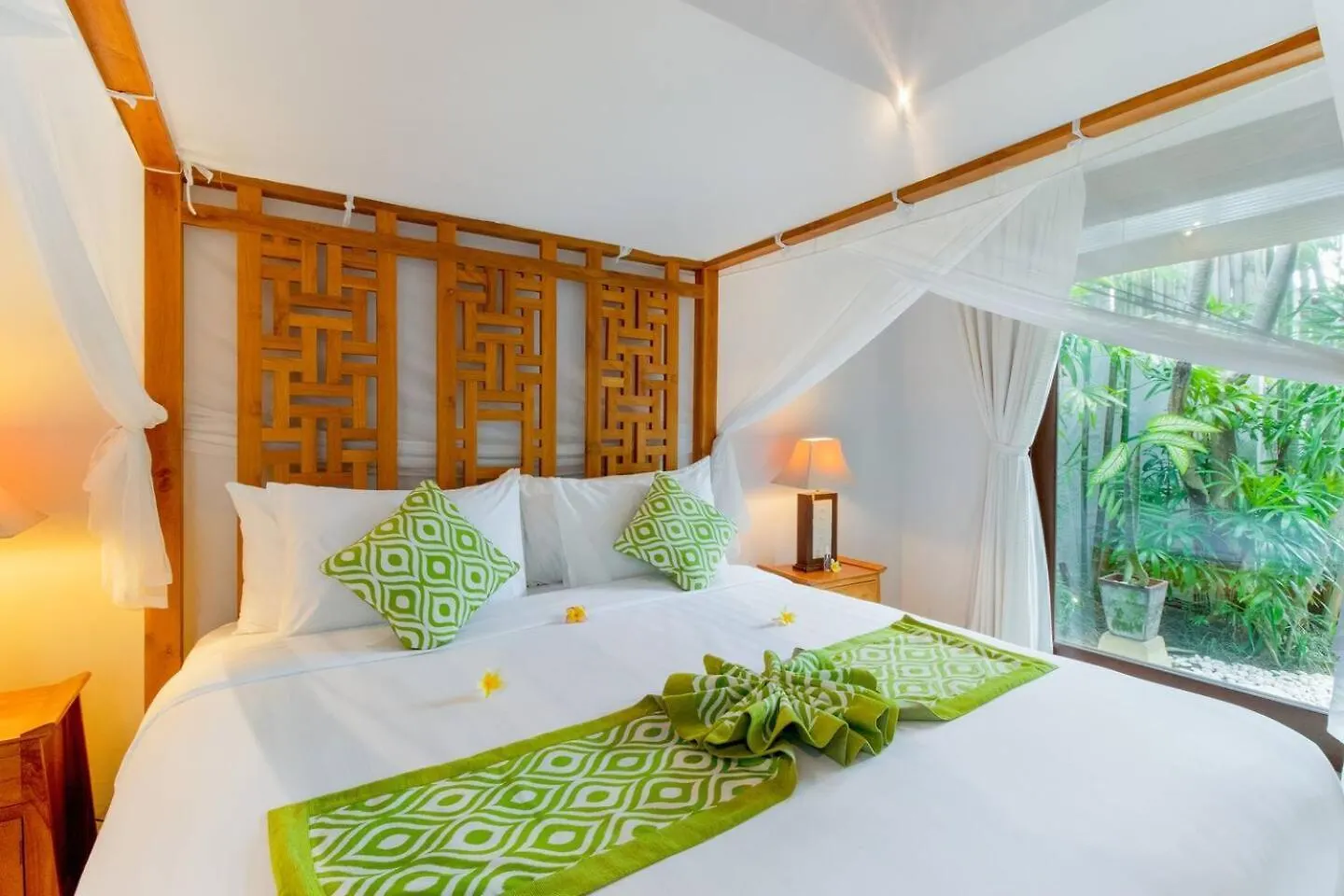 Heart Of Seminyak, 2Br, Sleeps 4, Walk To Bintang 빌라