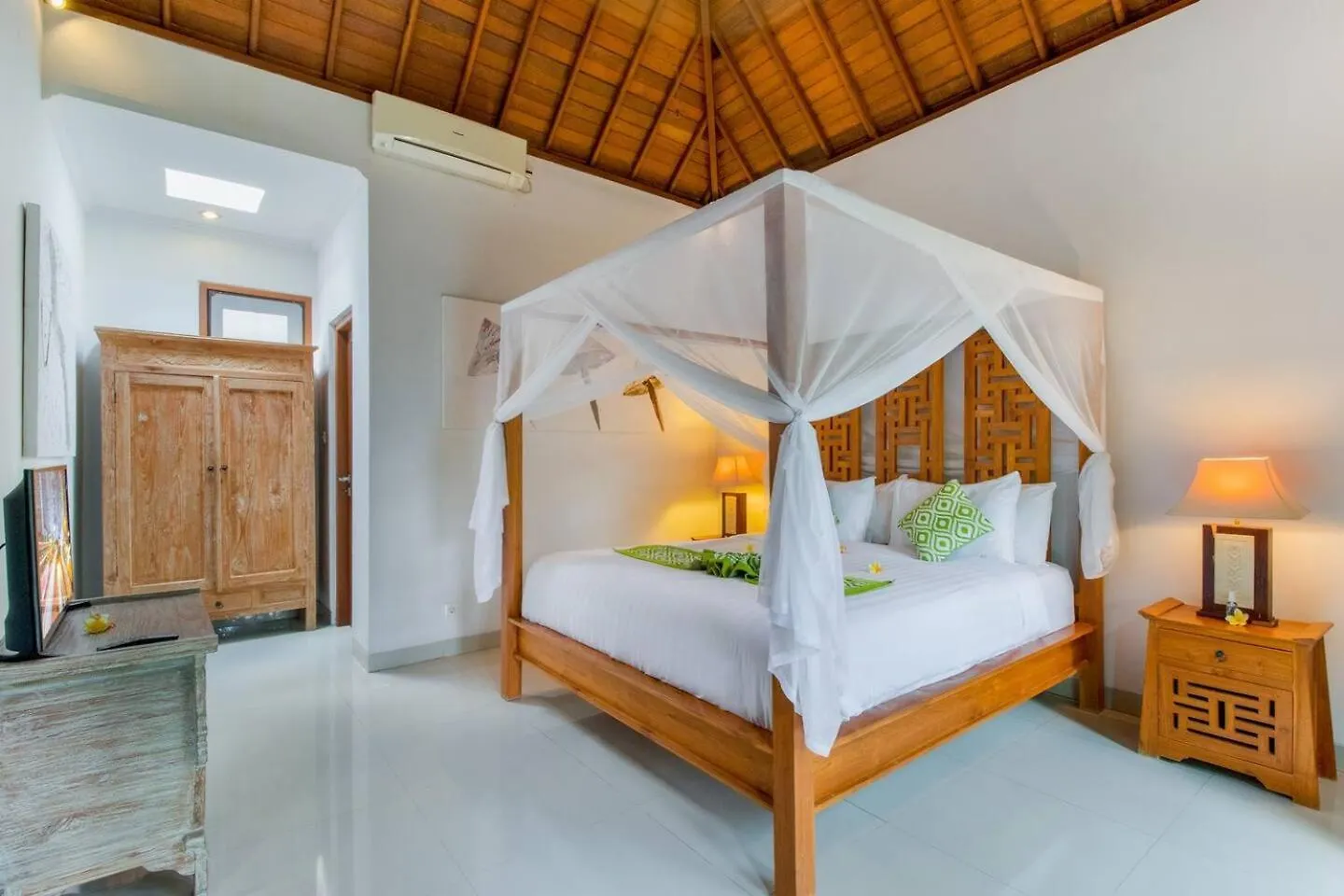 Heart Of Seminyak, 2Br, Sleeps 4, Walk To Bintang 빌라  세미냑