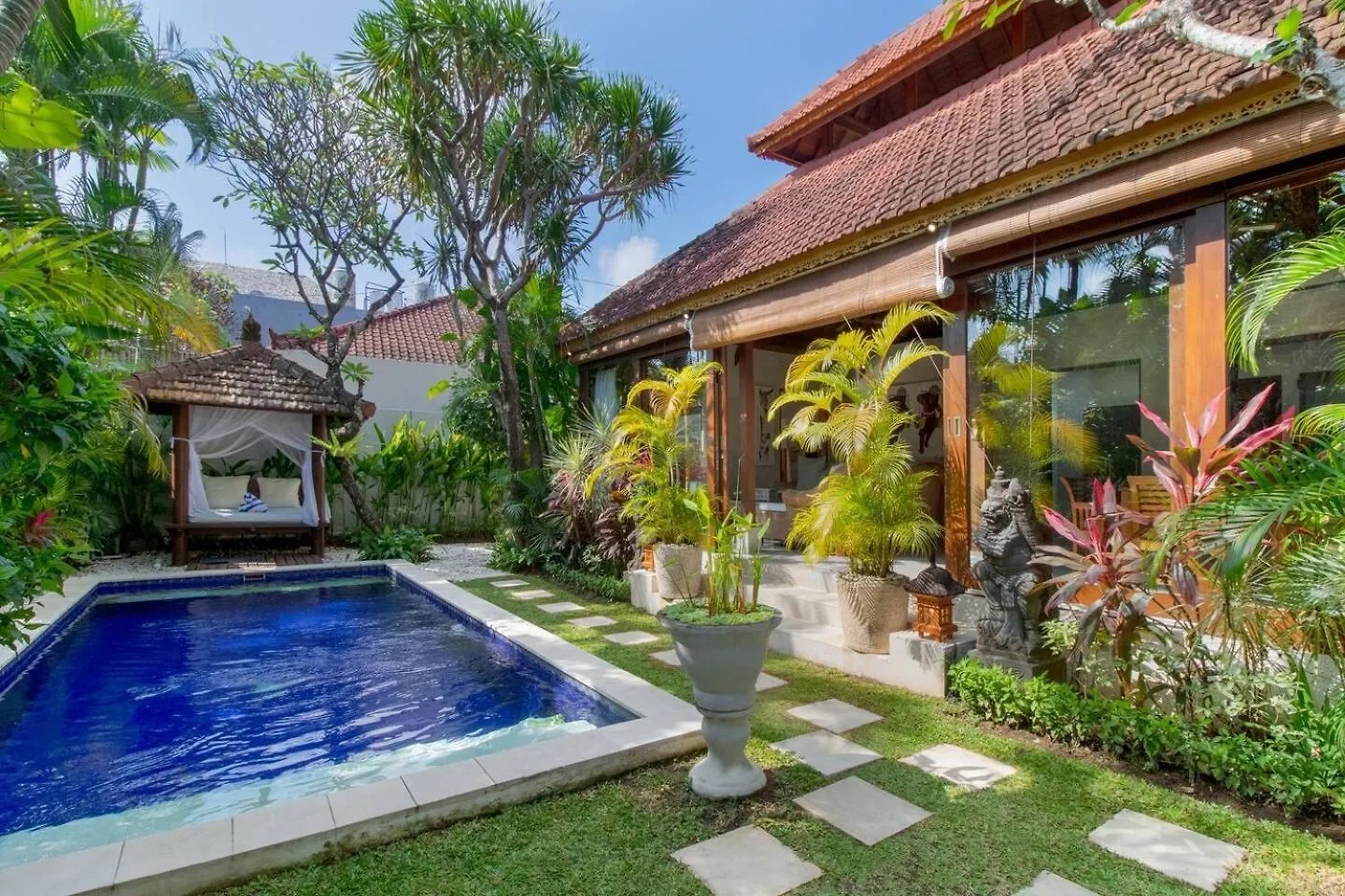 Heart Of Seminyak, 2Br, Sleeps 4, Walk To Bintang 빌라