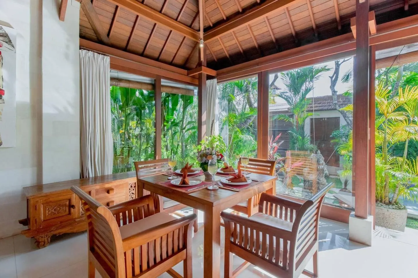 Heart Of Seminyak, 2Br, Sleeps 4, Walk To Bintang 빌라 0*, 세미냑 인도네시아